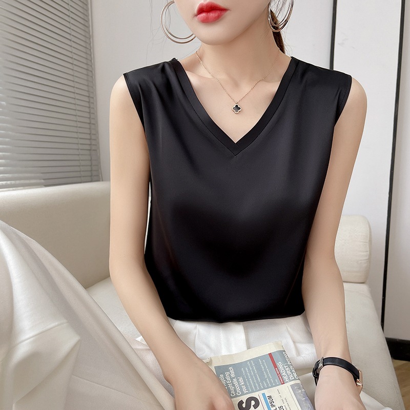 V-neck mulberry silk suspenders sleeveless top with t-shirt 42