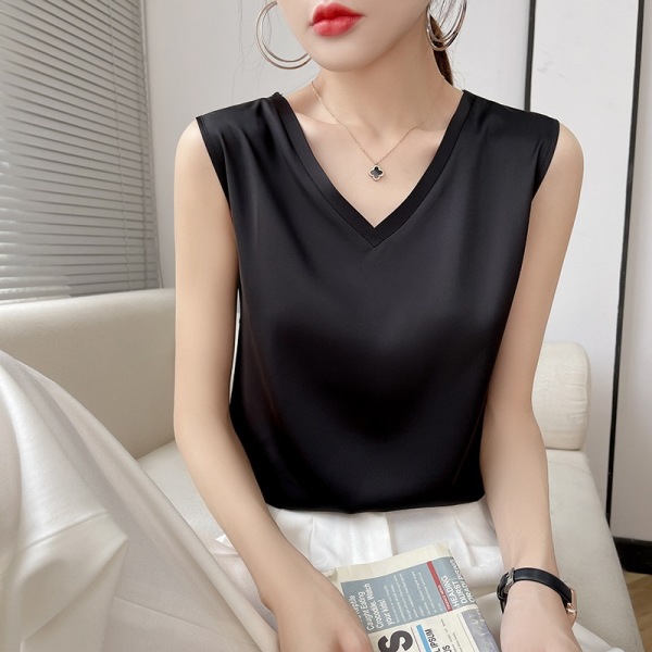 V-neck mulberry silk suspenders sleeveless top with t-shirt 42
