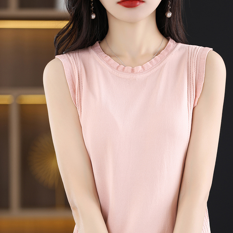 Ice silk knitted camisole with lace stitching 98