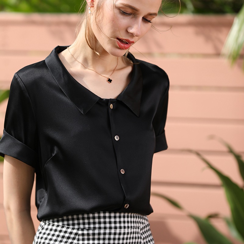 Ladies Loose Small Fresh Doll Collar Shirt Short Sleeve Silk Cardigan 95