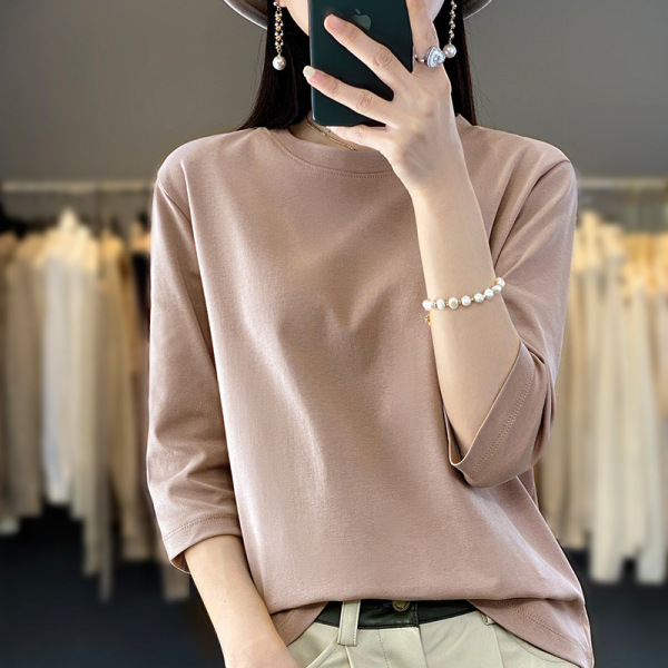 Round neck cotton three quarter sleeve T-shirt looks slim 135