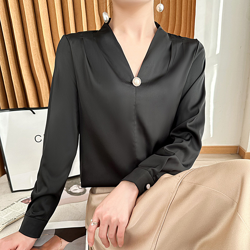 Shirt fashion temperament V-neck long-sleeved loose pearl buttons 146