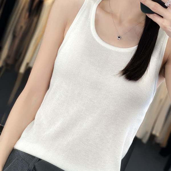 Slim top T-shirt with bottoming short T-shirt 131