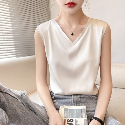 V-neck mulberry silk suspenders sleeveless top with t-shirt 114