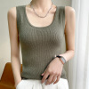 U-neck slim fit solid color base 82 