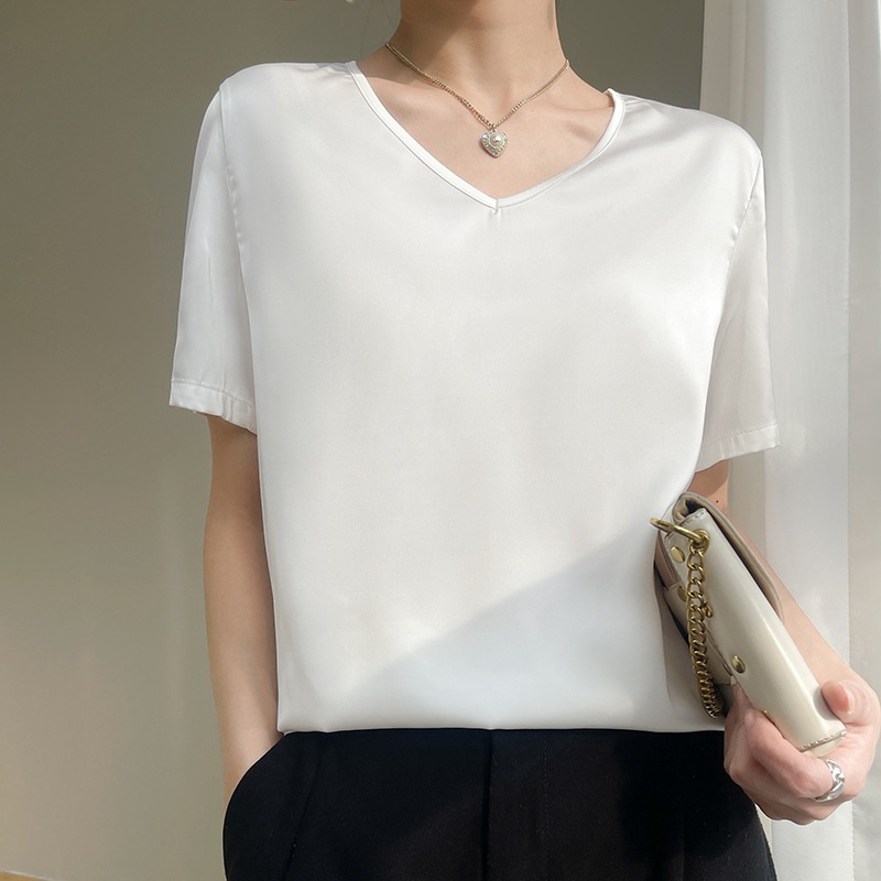 V-neck minimalist silk satin half-sleeve T-shirt 71 