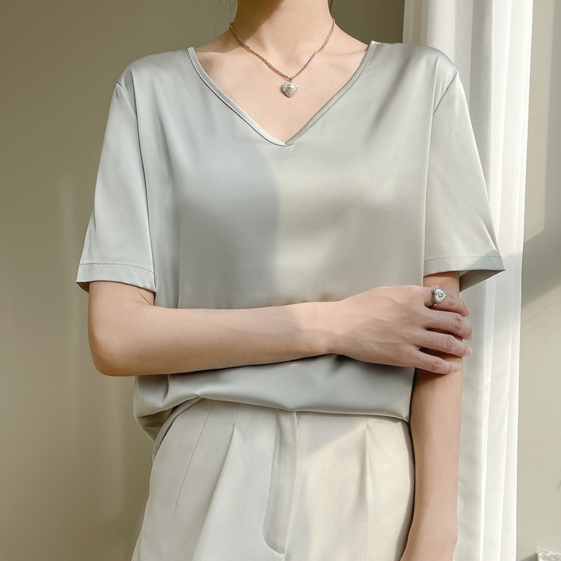 V-neck minimalist silk satin half-sleeve T-shirt 71 