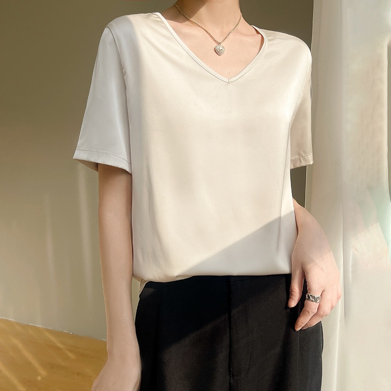 V-neck minimalist silk satin half-sleeve T-shirt 71 